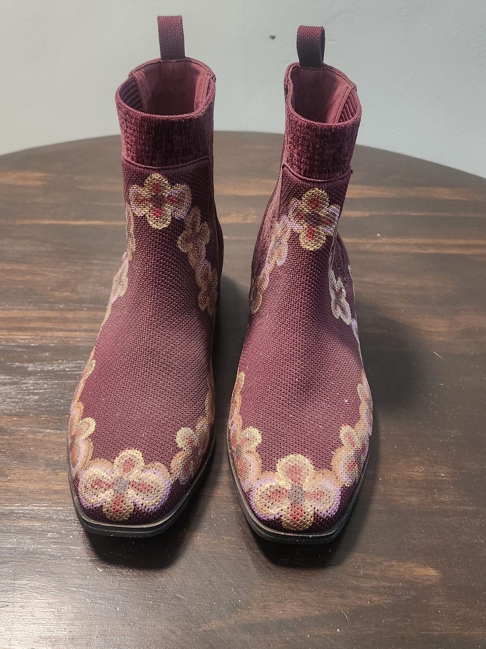 VIVAIA Ryan Pro Chelsea Boots | Burgundy Floral Glitter Knit | Square Toe | Sz 4 - Picture 2 of 11
